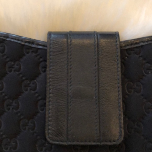 GUCCI: Neoprene & "GG" Logo iPadTablet Pouch - Picture 2 of 8